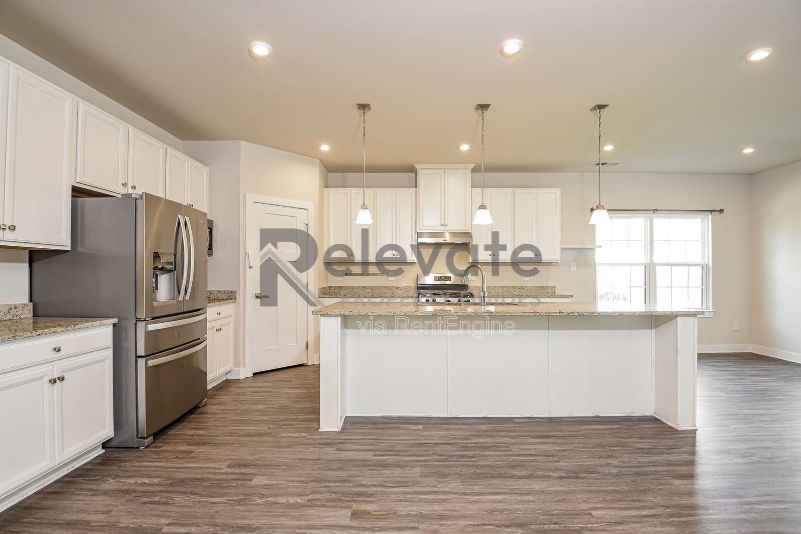 Spacious 5-Bedroom Home in Glen Allen with Comfort and Convenience property image