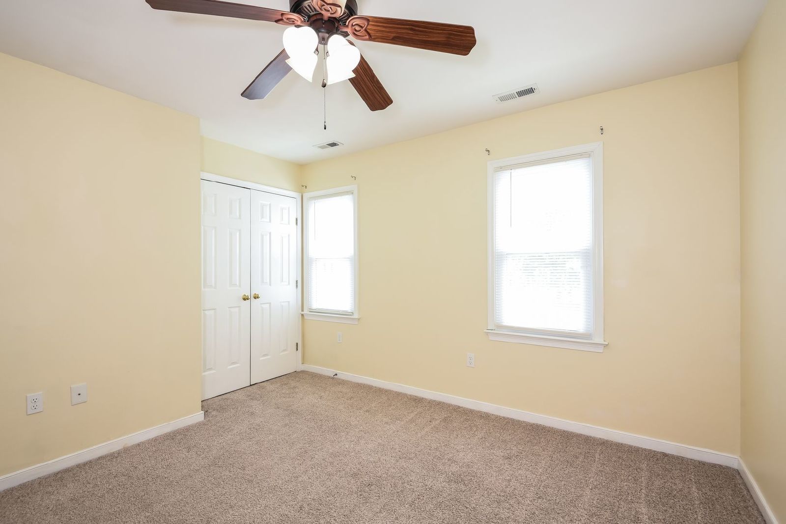 Tucked away, yet close to everything! property image