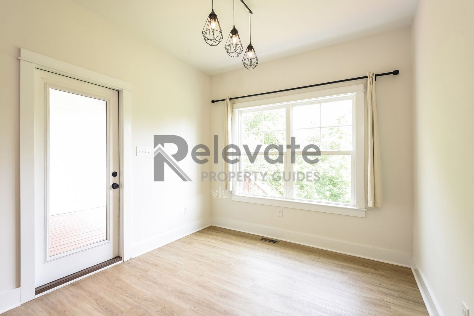 Peaceful Country Living with Room to Relax and Unwind. property image