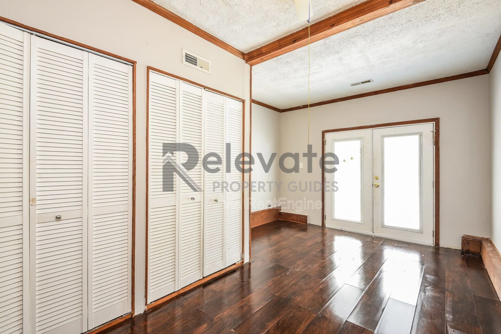 Comfortable living in a convenient Petersburg location. property image