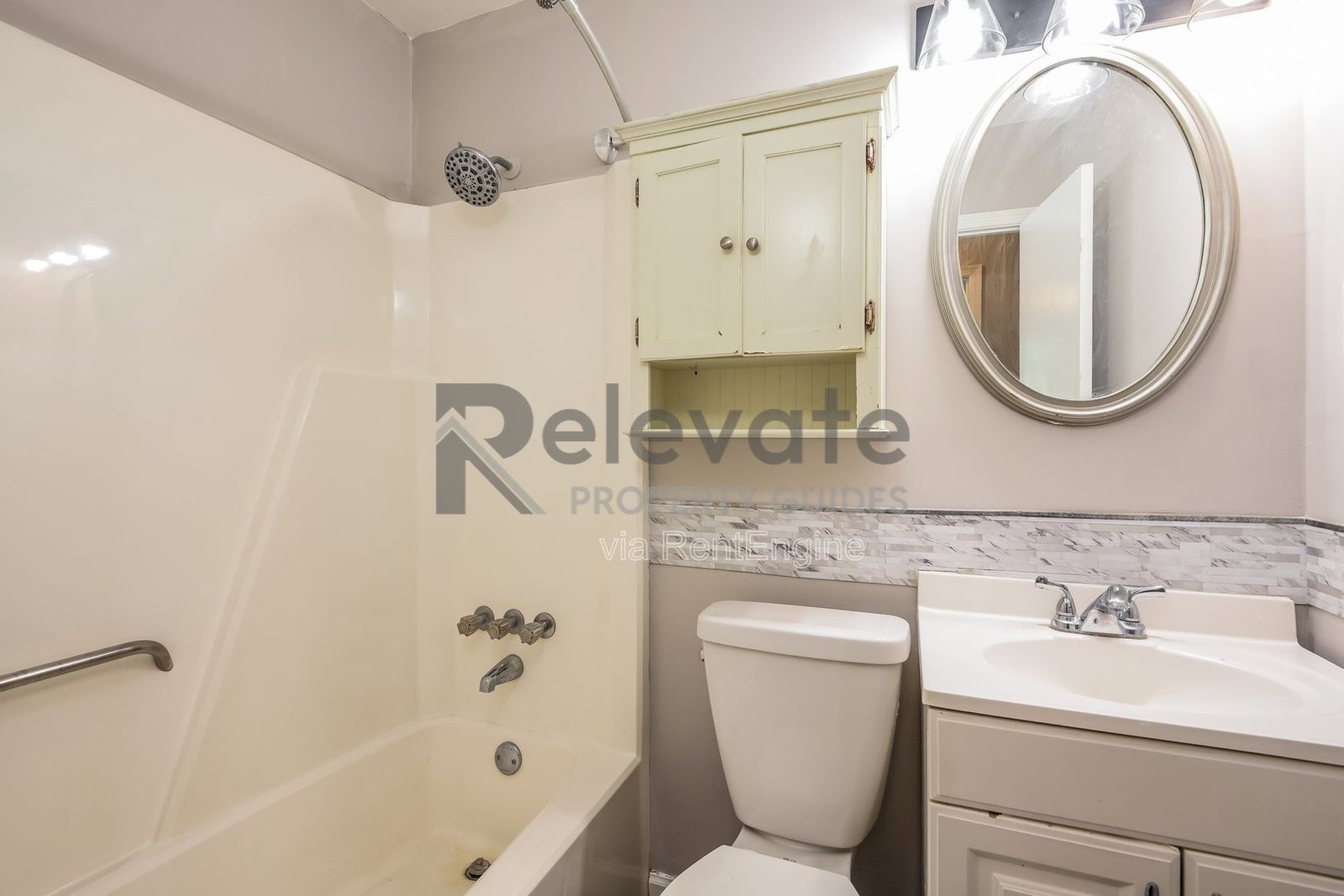 Comfortable living in a convenient Petersburg location. property image