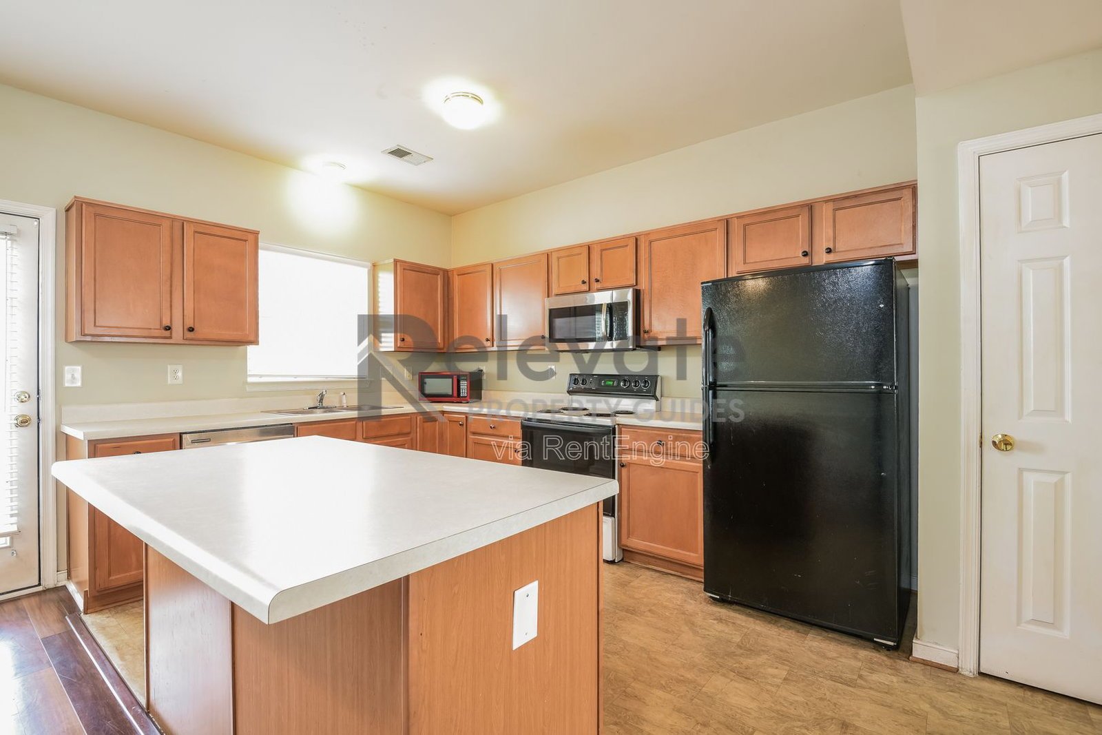 Three Bedroom Townhouse property image