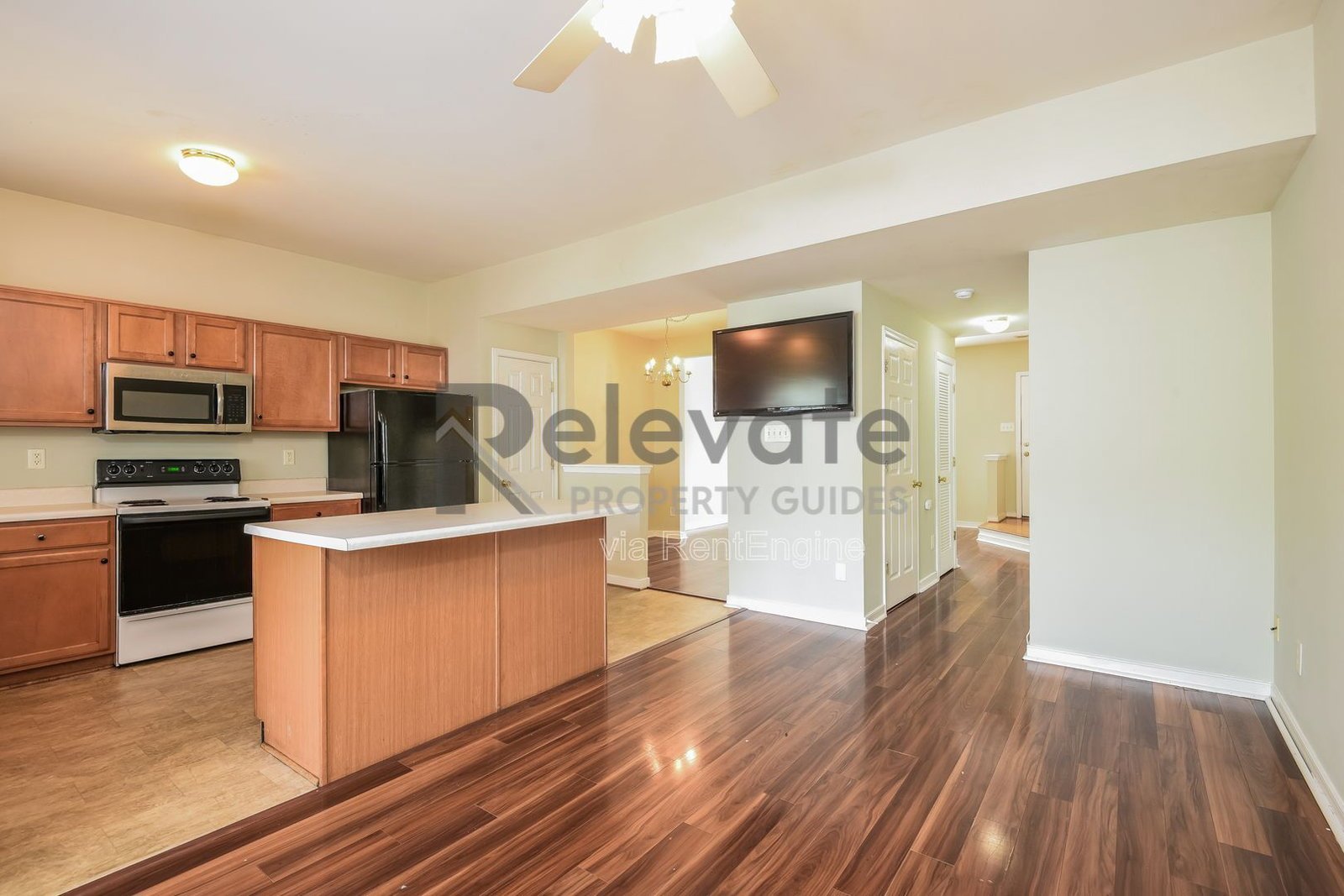 Three Bedroom Townhouse property image