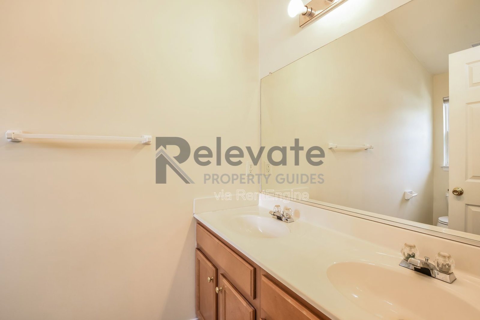 Three Bedroom Townhouse property image