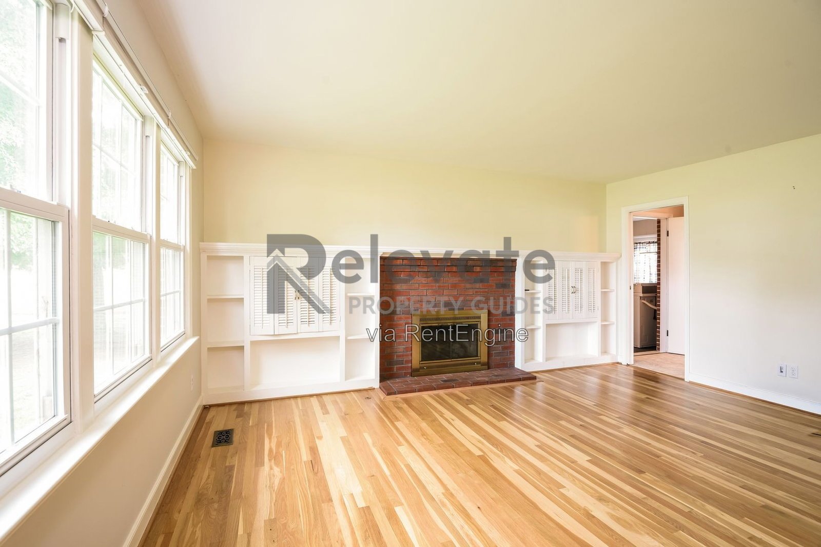 Fantastic Home with Huge Attached Garage property image