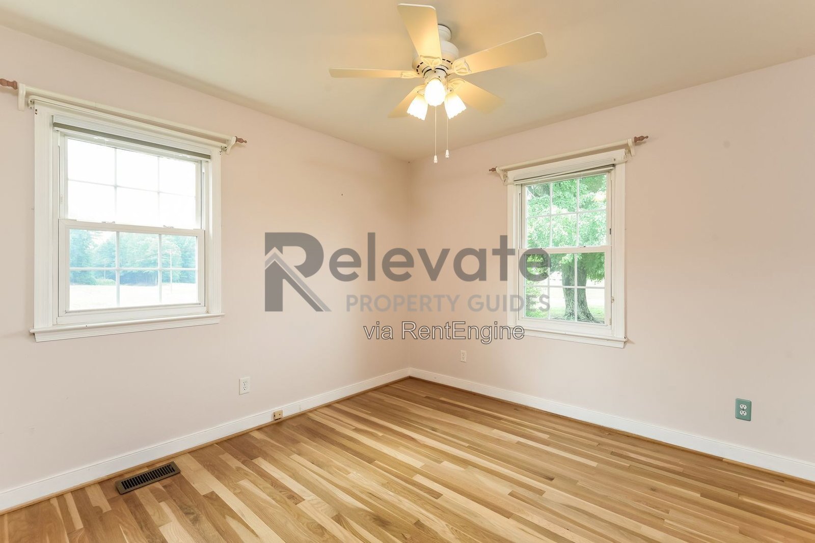 Fantastic Home with Huge Attached Garage property image