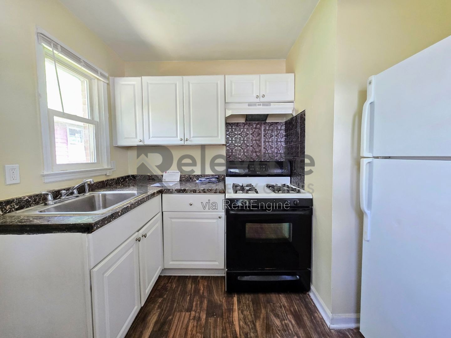 Comfortable Living, Convenient Location-Your Petersburg Home Awaits! property image