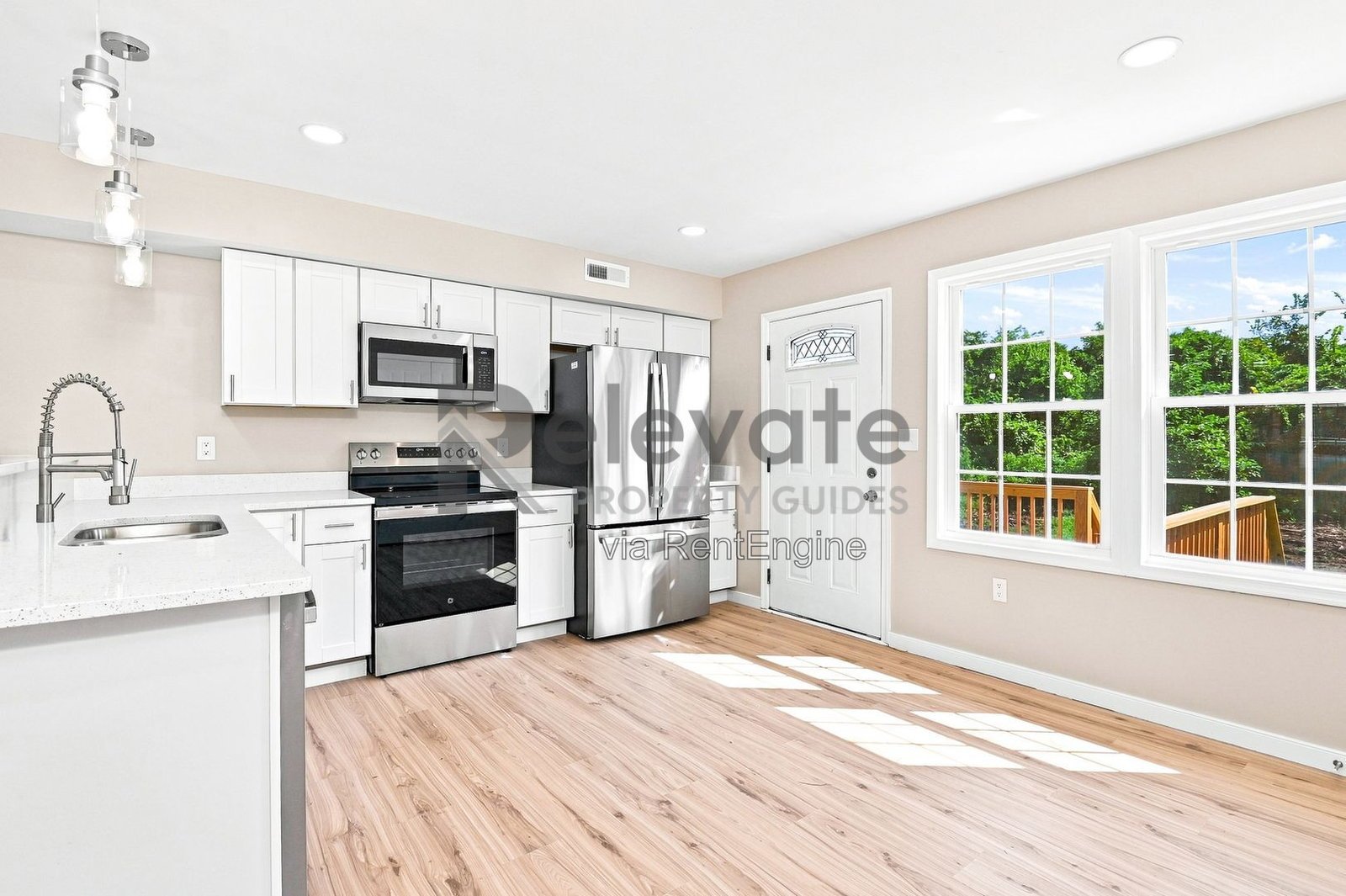 Modern Updates, Spacious Living, Prime Petersburg Location property image