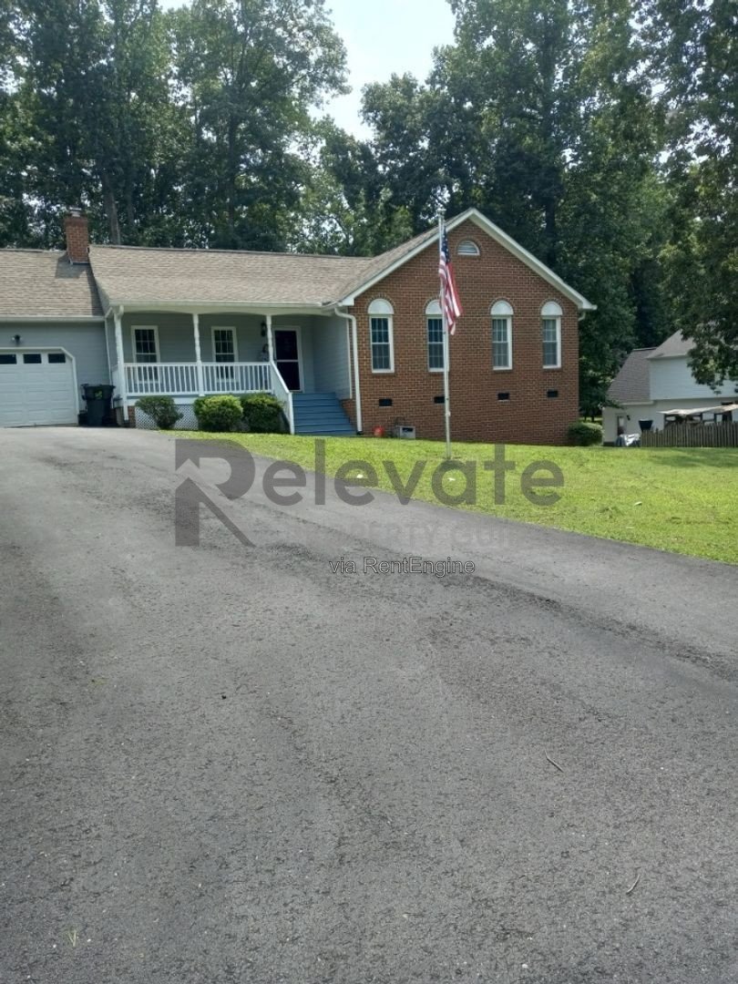 Comfortable Living, fully renovated, and a Great Midlothian Location! property image
