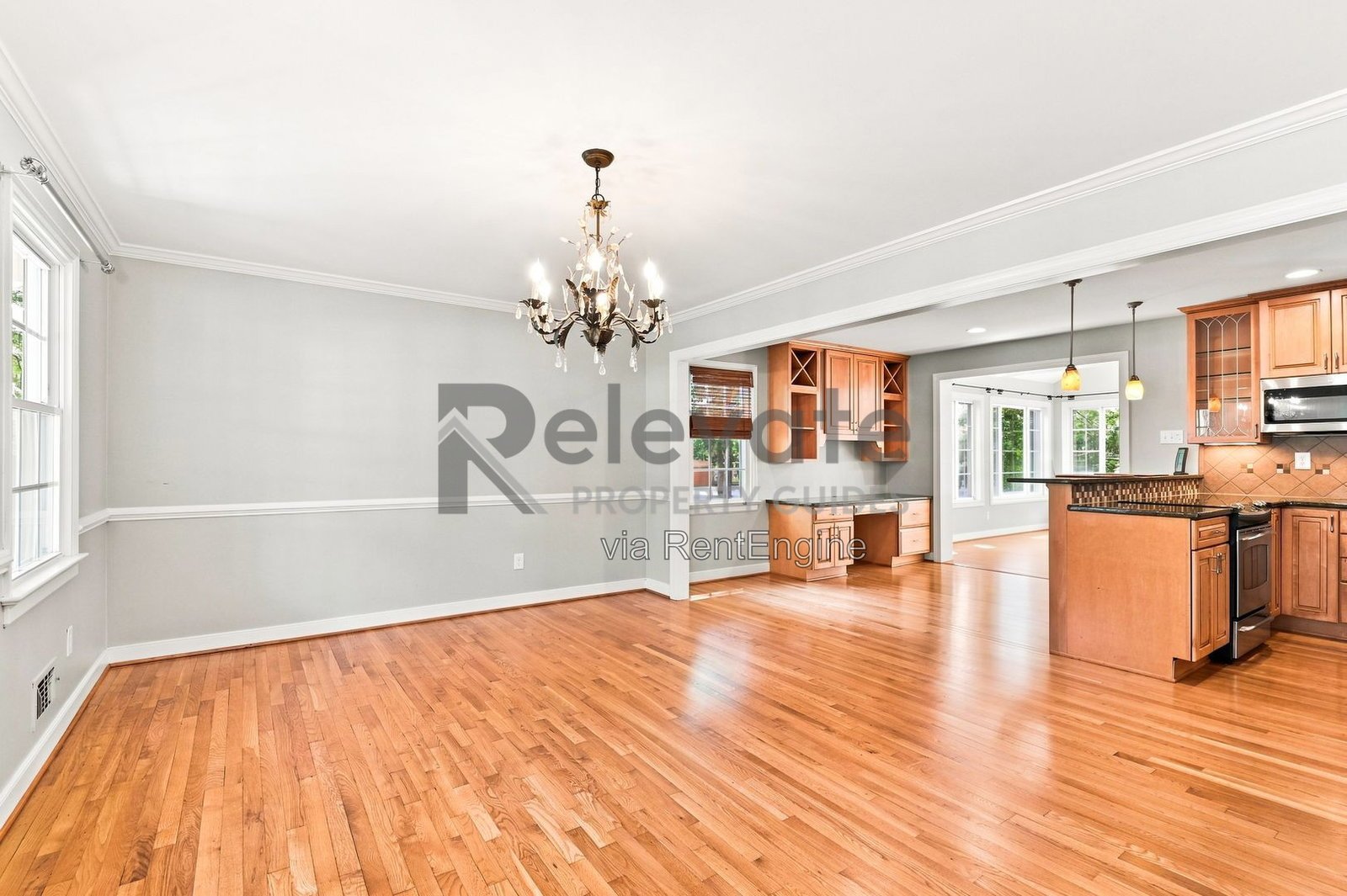 Comfort, Convenience & West End Living Await! property image