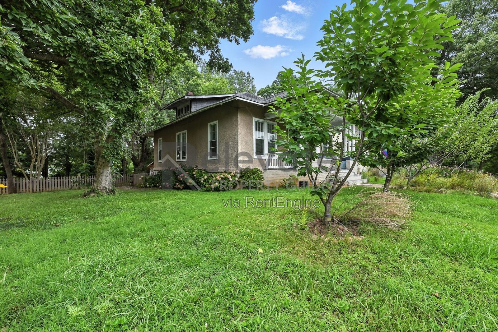 Classic Charm Meets Modern Comfort in Woodland Heights! property image