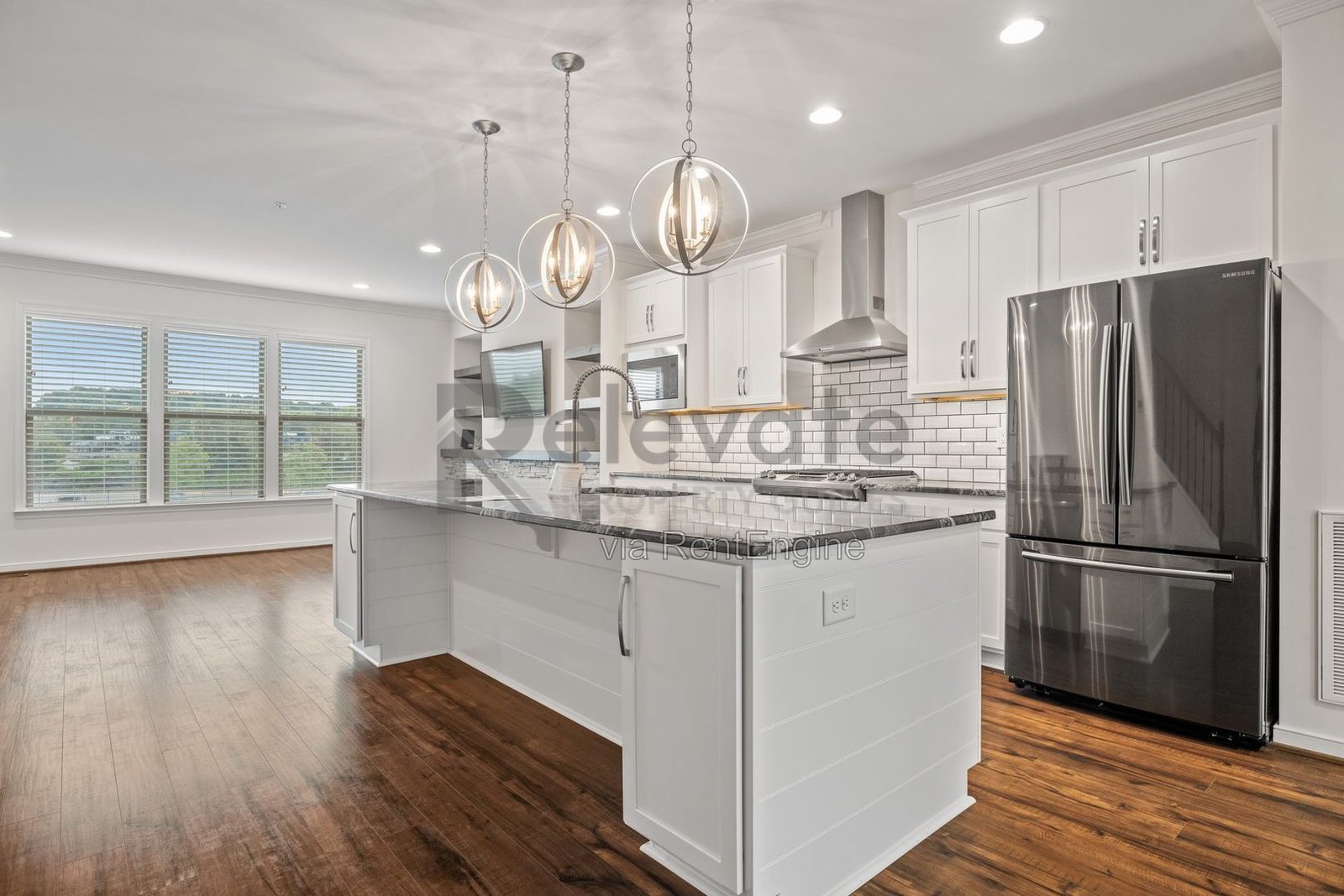 Modern Comfort Meets Rooftop Living in the Heart of Rocketts Landing! property image