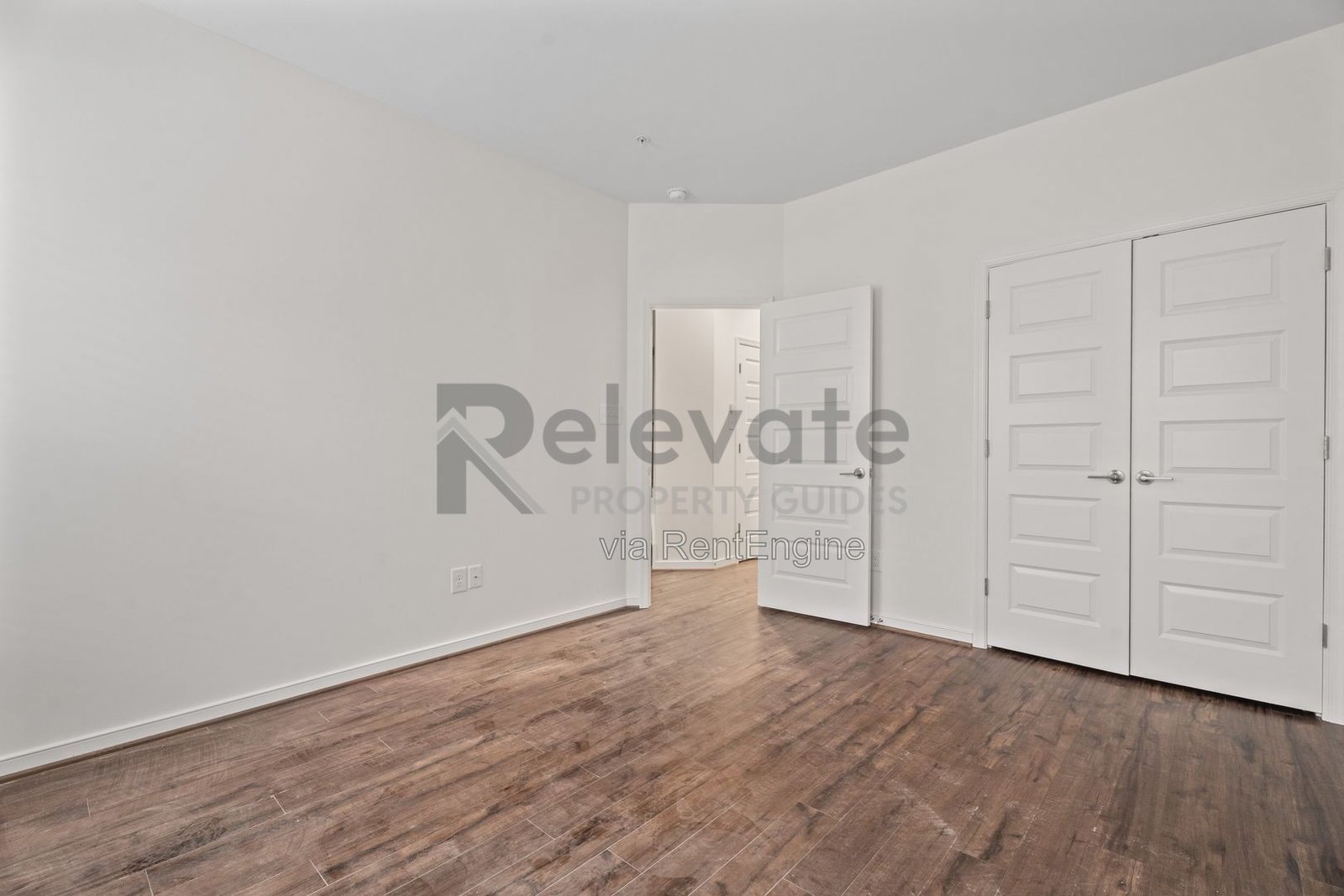 Modern Comfort Meets Rooftop Living in the Heart of Rocketts Landing! property image