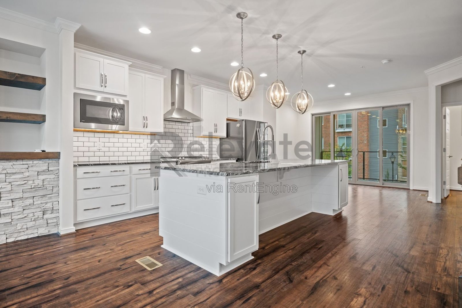 Modern Comfort Meets Rooftop Living in the Heart of Rocketts Landing! property image