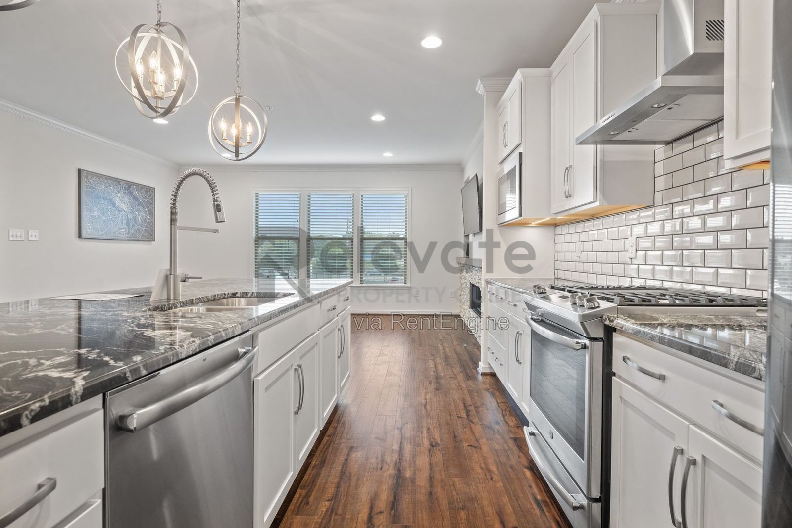 Modern Comfort Meets Rooftop Living in the Heart of Rocketts Landing! property image