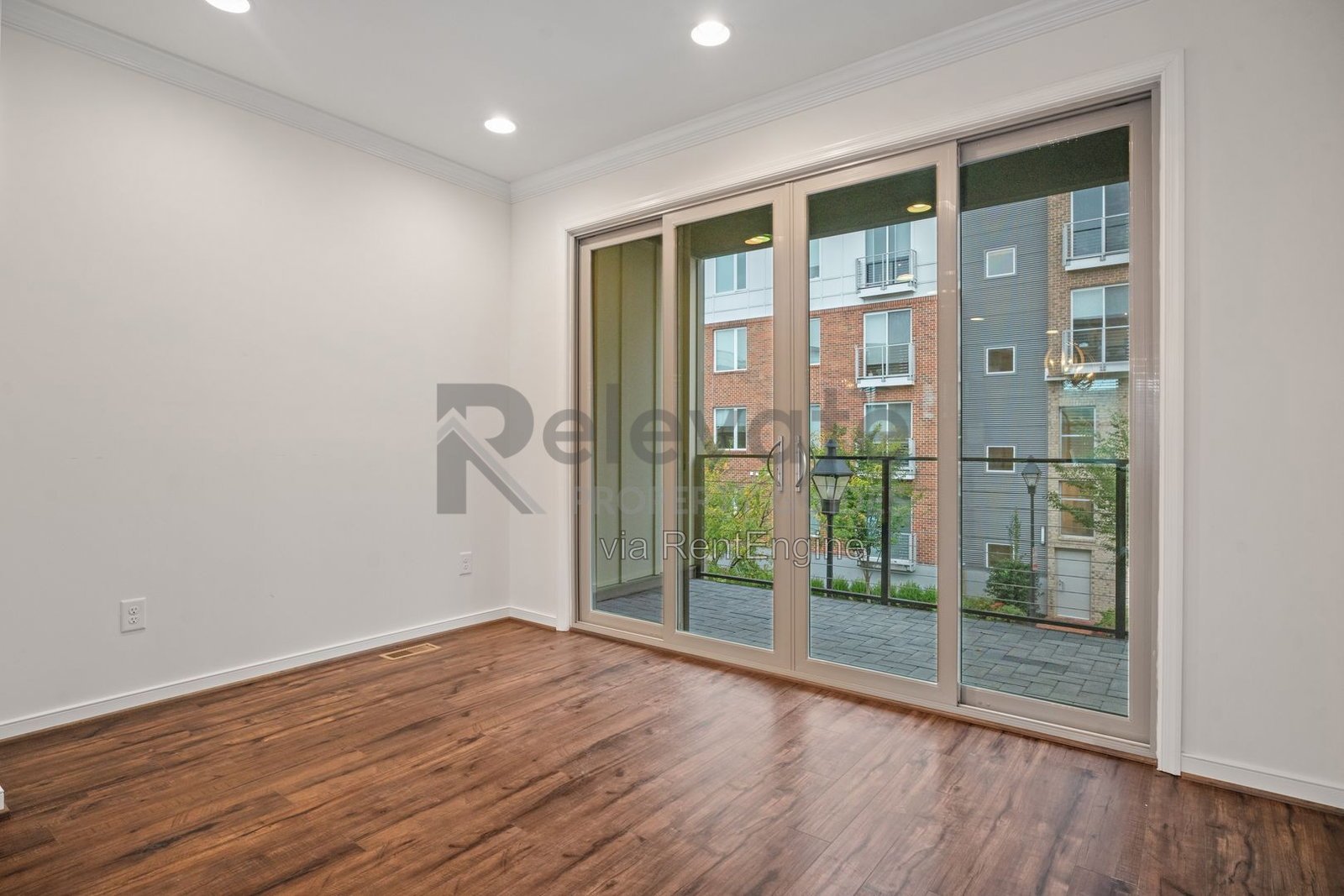 Modern Comfort Meets Rooftop Living in the Heart of Rocketts Landing! property image