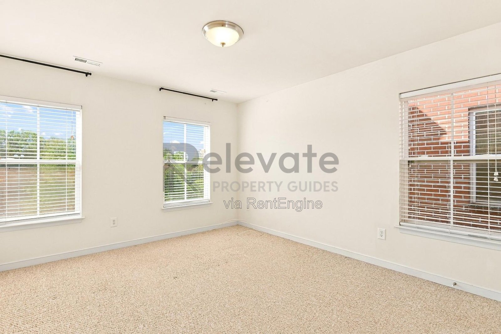 Spacious 4-Bedroom Townhome in Richmond's Fan District property image