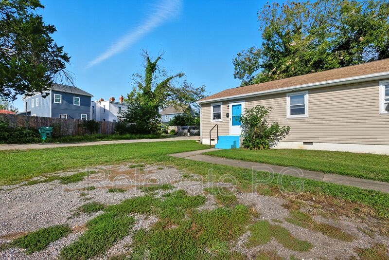 Charming 2‑Bed / 1‑Bath Home in Petersburg property image