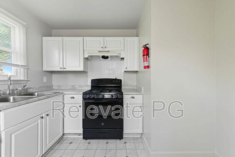 Charming 2‑Bed / 1‑Bath Home in Petersburg property image