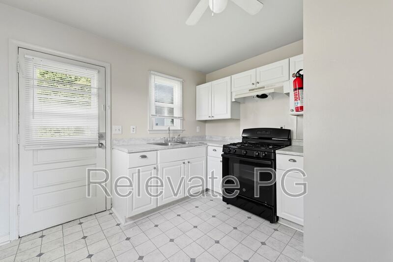 Charming 2‑Bed / 1‑Bath Home in Petersburg property image