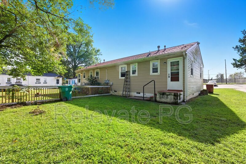 Charming 2‑Bed / 1‑Bath Home in Petersburg property image