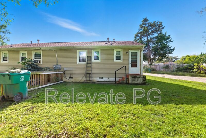 Charming 2‑Bed / 1‑Bath Home in Petersburg property image