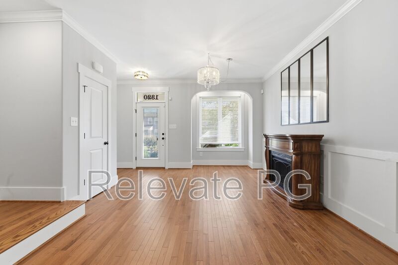 Modern comfort meets historic Church Hill charm! property image