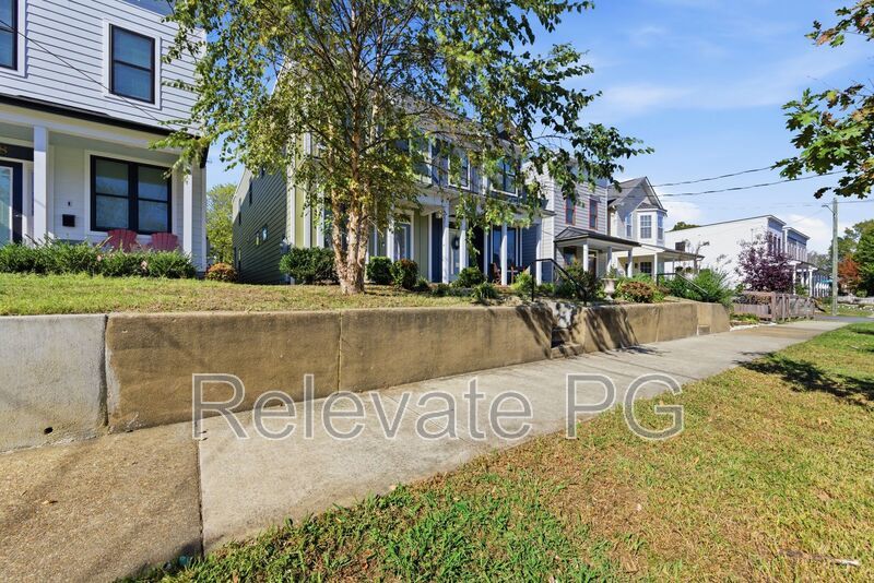 Modern comfort meets historic Church Hill charm! property image