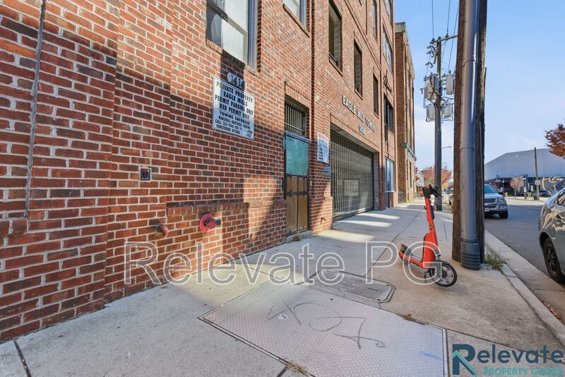 Stunning VCU-area Condo property image