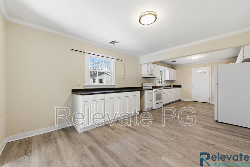 Beautiful Lakeside Home property image