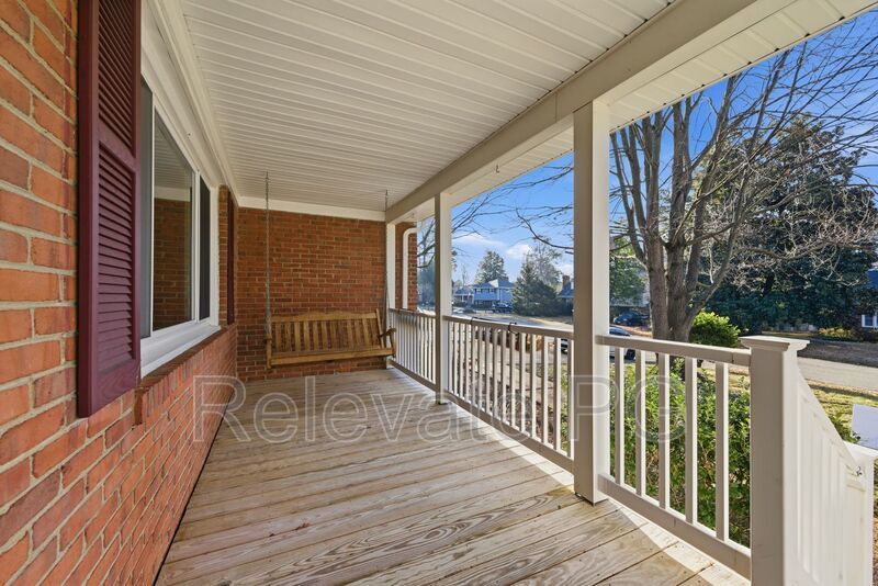 Spacious and Modern Home property image