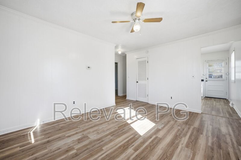 Comfortable living in a convenient Petersburg location! property image