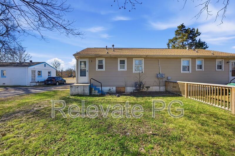 Comfortable living in a convenient Petersburg location! property image