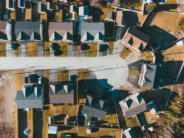the overhead view of a residential cul-de-sac